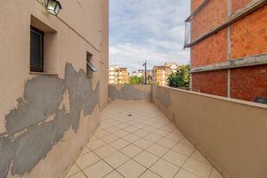 Image 21 - 850039