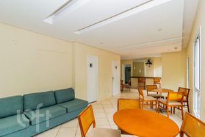 Image 32 - 850066