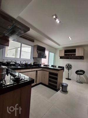 Image 21 - 850089