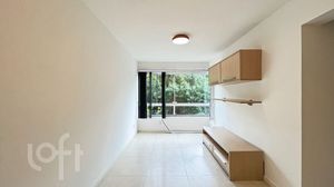Image 1 - 850143