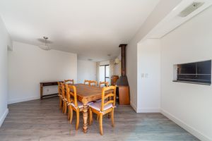 Image 6 - 850176