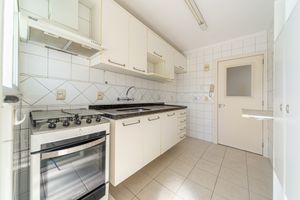 Image 19 - 850176