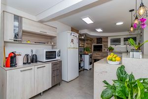 Image 9 - 850188