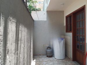 Image 18 - 850254