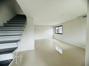Image 15 - 850300