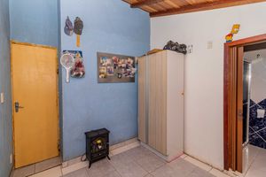 Image 38 - 850958