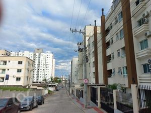Image 1 - 850974