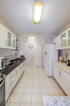 Image 35 - 850986