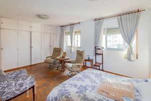 Image 19 - 850986