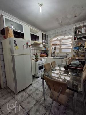 Image 46 - 851000