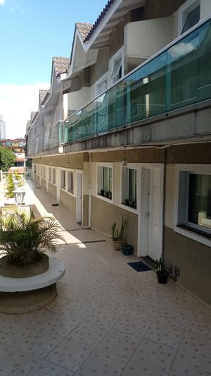 Image 14 - 851027