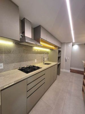 Image 8 - 851032