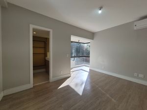 Image 31 - 851032