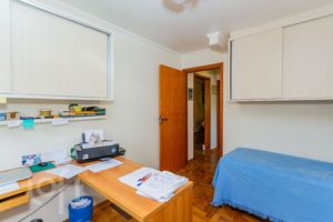 Image 8 - 851060