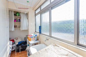 Image 16 - 851060