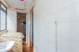 Image 31 - 851060