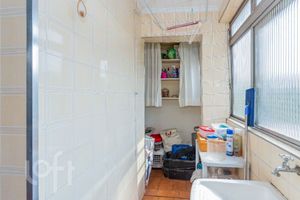 Image 33 - 851060