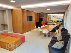 Image 8 - 851062