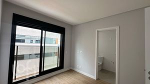 Image 3 - 851068