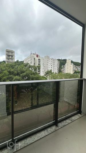 Image 4 - 851068