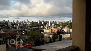 Image 35 - 851077