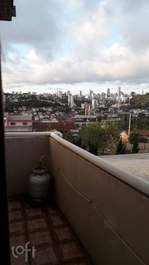 Image 6 - 851077