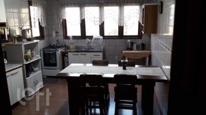Image 2 - 851077