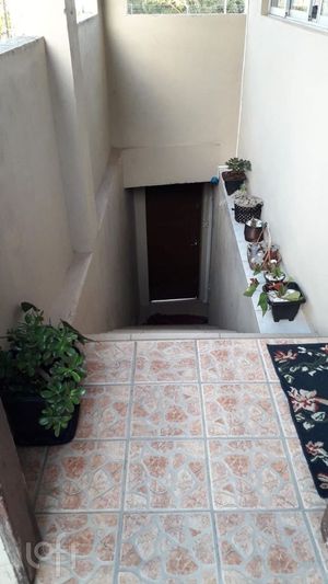 Image 7 - 851077