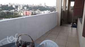 Image 11 - 851077