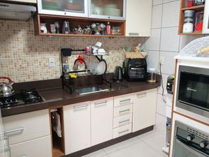 Image 9 - 851098