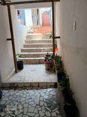 Image 8 - 851102