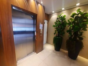 Image 10 - 851117