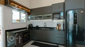 Image 8 - 851158