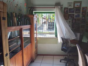 Image 6 - 851168