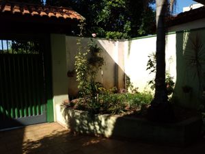 Image 8 - 851168