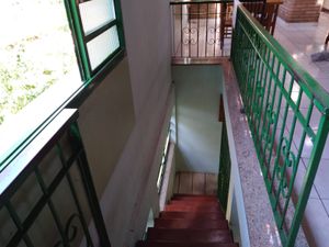 Image 4 - 851168