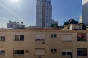Image 15 - 851231