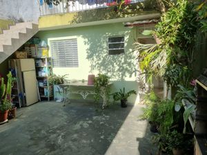 Image 8 - 851250