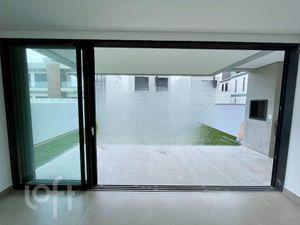 Image 9 - 851263