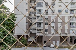 Image 4 - 851273