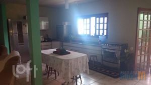 Image 3 - 851304