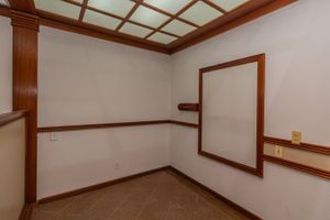 Image 8 - 851321