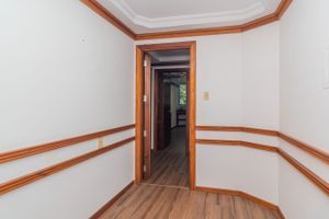 Image 11 - 851321