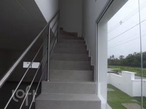 Image 12 - 851350