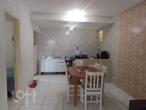 Image 7 - 851404
