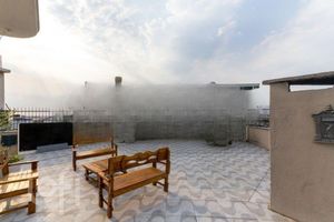 Image 7 - 851456