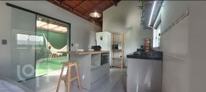 Image 4 - 851458