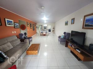 Image 4 - 851466