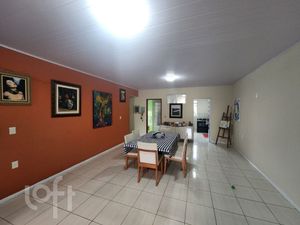 Image 6 - 851466