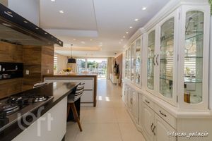 Image 8 - 851467